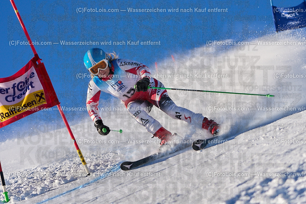 ALP3486_MASTERS-Cup_GS-C Damen_Hirschhofer Ingrid | (C)FotoLois.com, Alois Spandl. FIS Masters-Cup Wildschönau, Giant Slalom auf der Piste Schatzberg GS, Siegerehrung auf dem Dorfplatz Niederau, Sa 13. Januar 2024.
