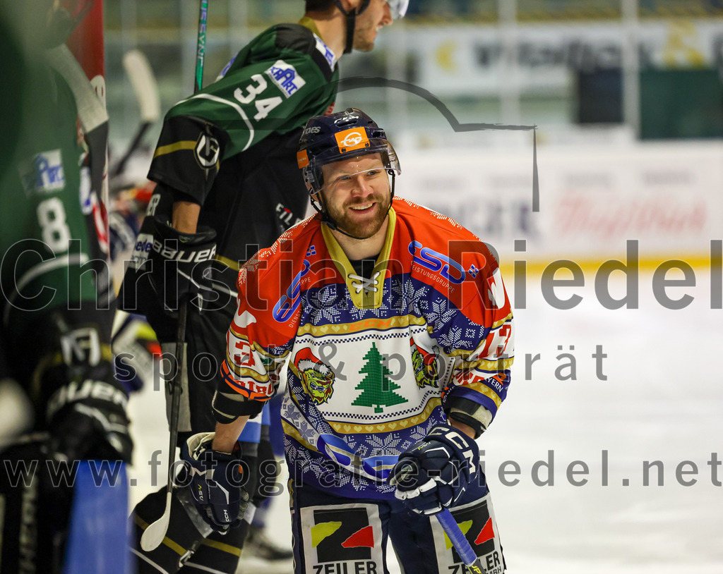2022-12-09_095_TSV_Erding_gegen_EHC_Waldkraiburg | Erding, Deutschland, 09.12.2022:
Eishockey, Bayernliga 2022 / 2023, 19. Spieltag, TSV Erding gegen EHC Waldkraiburg, Endergebnis: 9:2

Foto: Christian Riedel / fotografie-riedel.net