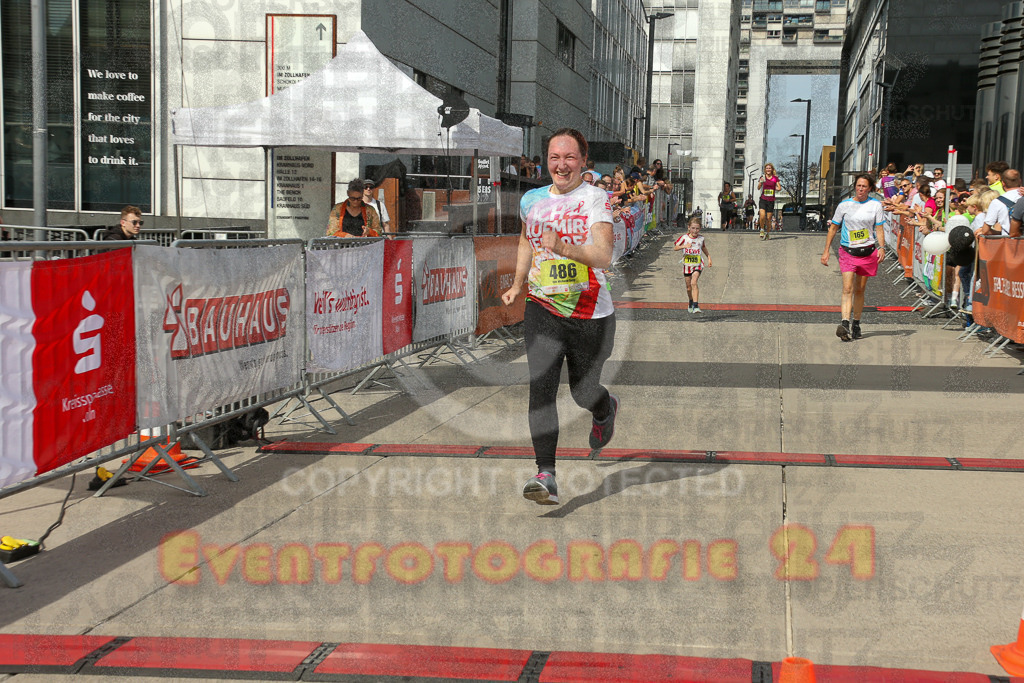 250920_1339_EX1_6090 | Sportfotografie im Rhein-Sieg Kreis, Köln, Bonn, NRW, Rheinland Pfalz, Hessen, etc. Unser Tätigkeitsfeld umfasst den Laufsport vom Volkslauf über den Marathon, Duathlon, Triathon bis zum Ultralauf wie Kölnpfad Ultra oder Schindertrail.