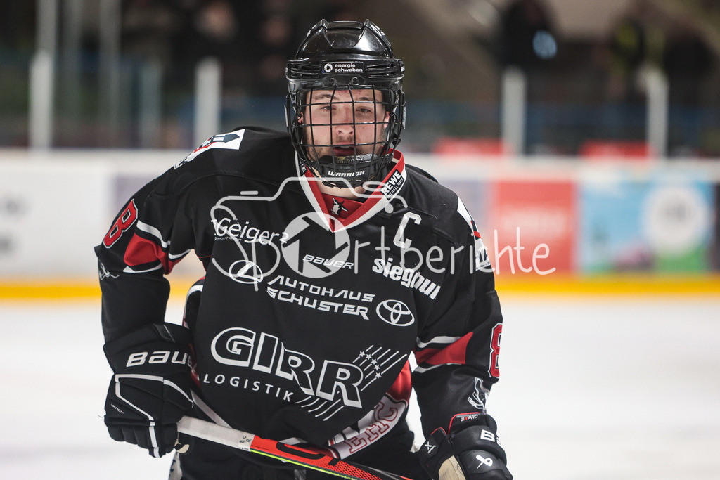 EHC Königsbrunn - VfE Ulm/Neu-Ulm | Tim BULLNHEIMER (EHC #8) in Aktion