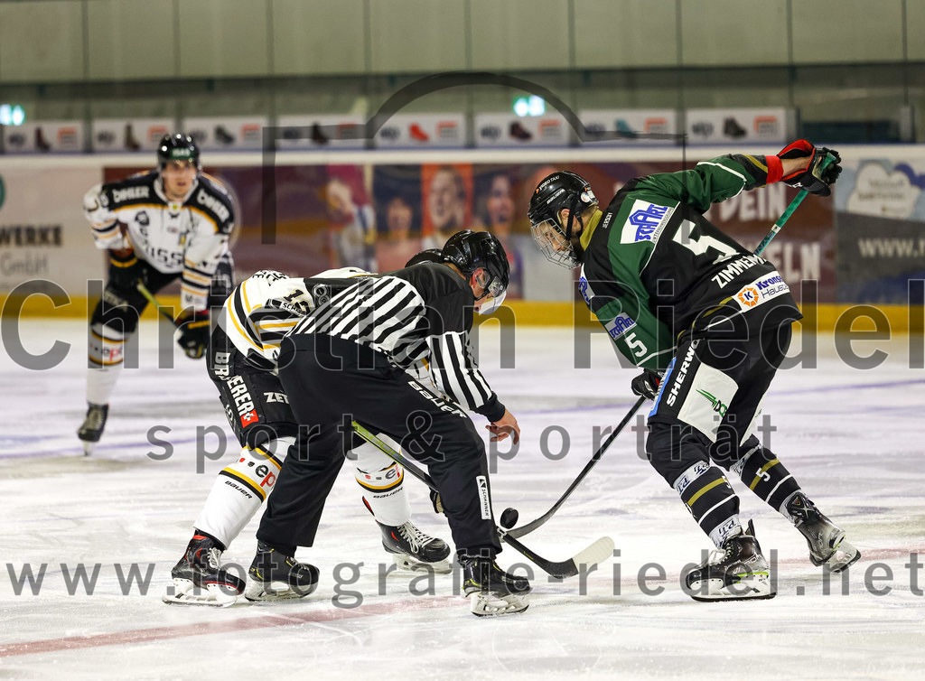 2022-09-23_138_TSV_Erding_gegen_EV_Fuessen | Erding, Deutschland, 23.09.2022:
Eishockey, Bayernliga 2022 / 2023, Testspiel, TSV Erding gegen EV Füssen, Endergebnis: 1:3

Florian Zimmermann (Erding Gladiators, #5)

Foto: Christian Riedel / fotografie-riedel.net