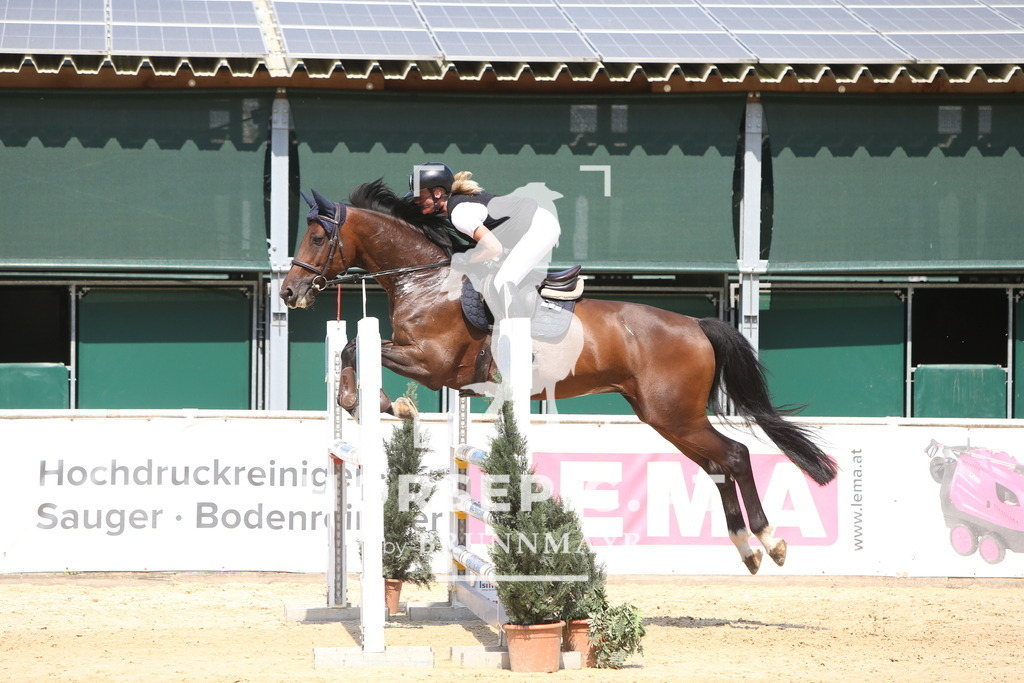 DL2Q1450 | Willkommen bei Brunnmayr - Design & Fotografie – Ihrem Spezialisten für Reitturniere und Pferdeveranstaltungen in Oberösterreich, Salzburg und Bayern! Seit über 17 Jahren sind wir leidenschaftlich dabei.