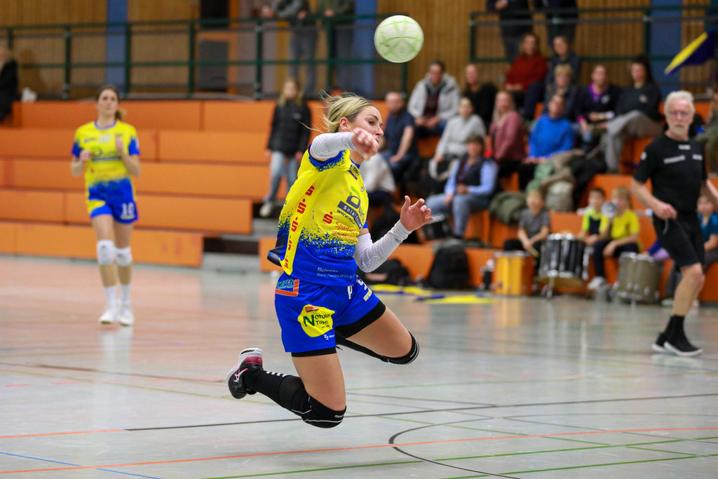 SVN_ SVFriedrichsfeld_141224_078 | Bildergalerie von Sport-Ereignissen aber auch von weiteren spannenden Dingen - nicht nur vom Niederrhein. In Anlehnung an den bekannten Spruch von Hanns Dieter Hüsch heißt das Motto: "Niederrhein ist überall".  - Realisiert mit Pictrs.com