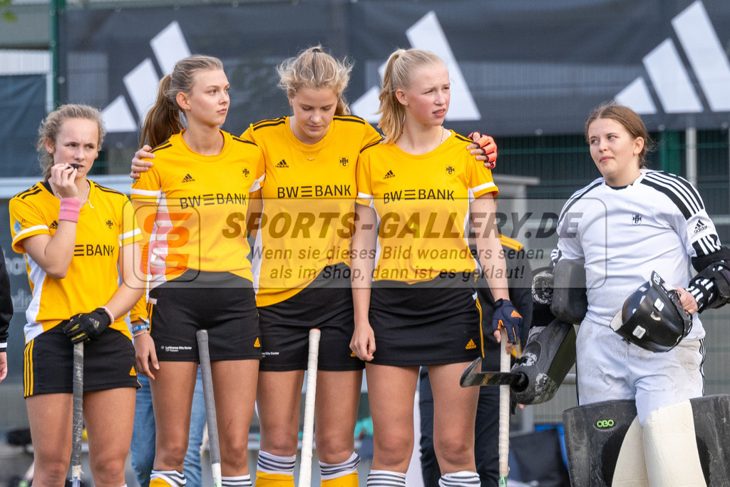 SFE_20231021_0226 | Deutsche Meisterschaft Weibliche U16 Halbfinale Düsseldorfer HC - Harvestehuder THC am 21.10.2023 in Köln (Düsseldorfer Hockeyclub 1905 e.V.), Photo: Stephan Fehrmann 2023 (Sports-Gallery)