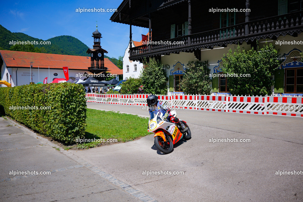 P1036947-2 | Erleben Sie atemberaubende, hochqualitative Fotos Ihrer Fahrt entlang der malerischen Alpenstraßen. Besuchen Sie alpineshots.com, um professionelle Aufnahmen Ihrer unvergesslichen Reise zu finden und zu kaufen - Realisiert mit Pictrs.com
