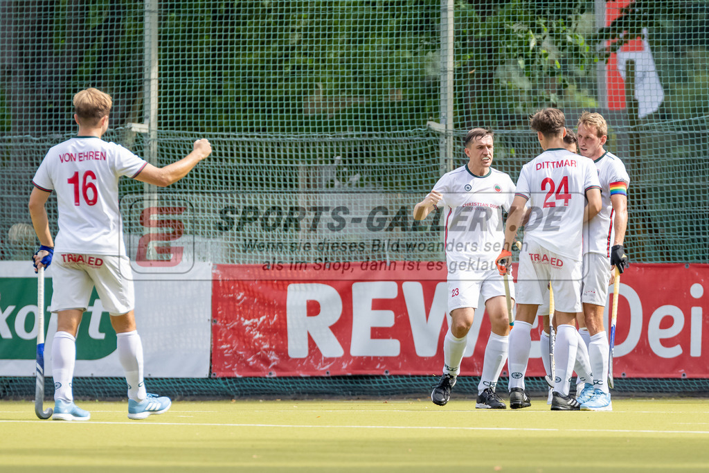 HK_20240907_105346 | 1. Bundesliga Herren RW Köln - Crefelder HTC am 7.9.2024 RW Köln, Köln , Boomes Anton ( Crefelder HTC #23 ) , Julius Dittmar ( Crefelder HTC #24 ) , Niklas Wellen ( Crefelder HTC 10 )