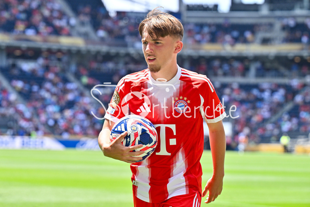 FC Bayern München - TQL Stadium | im Bild Lennart KARL (FC Bayern Muenchen 46) / Einzelfoto / Freisteller / FIFA Club World Cup: FC Bayern Muenchen - Auchkland City FC, TQL Stadium am 15.06.2025 / BLD / ZDF / NOT FOR SALE IN USA