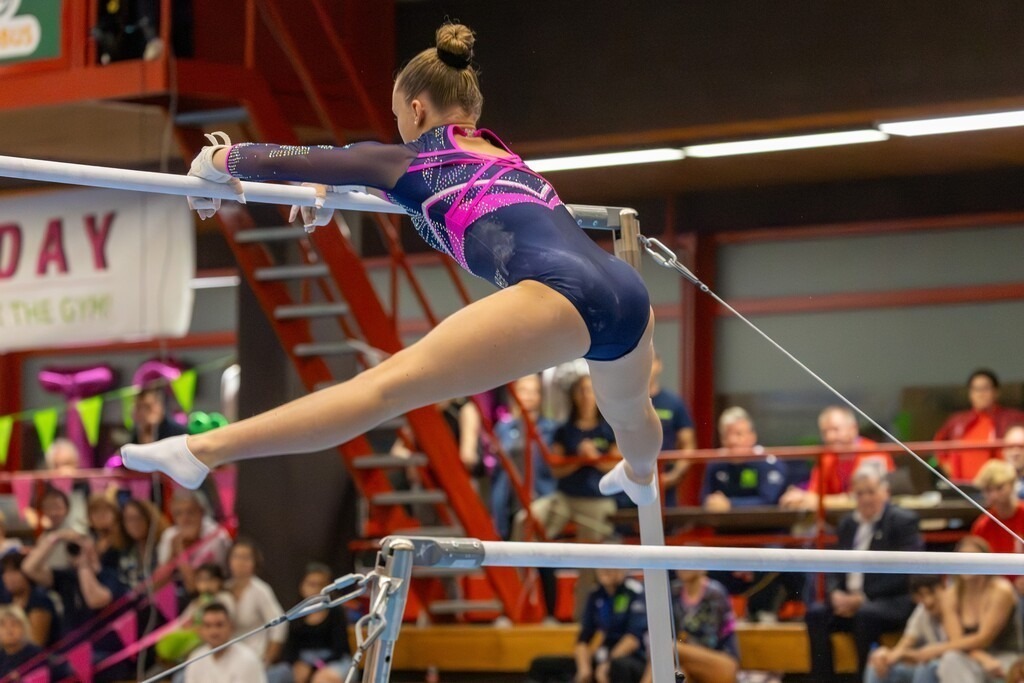 Deutsche Turnliga DTL (Bundesliga) der Frauen, 3. Wettkampftag 2025 in Ketsch***Ebba Mühl (TG Mannheim) am Stufenbarren | Deutsche Turnliga DTL (Bundesliga) der Frauen, 3. Wettkampftag 2025 in Ketsch***Ebba Mühl (TG Mannheim) am Stufenbarren - Realisiert mit Pictrs.com