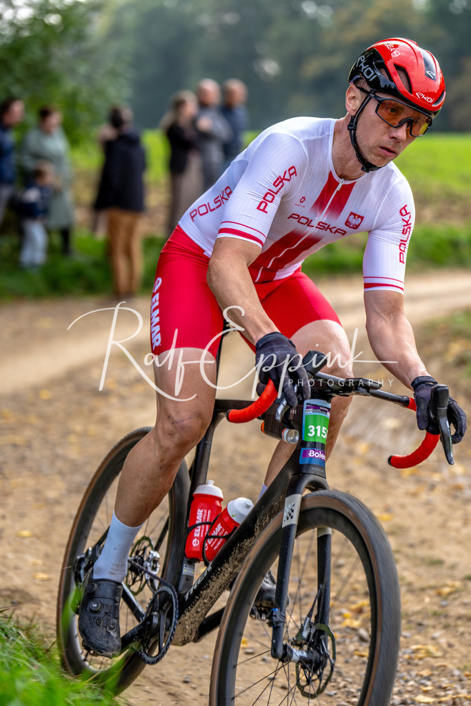 Ralf Eppink Photography 20251012_DSC03666 | Sportfotografie, Eventfotografie, Porträtfotografie, Radsport Fotograf, Triathlon Fotograf, Düsseldorf Fotograf, Köln Fotograf, Actionfotografie, Teamfotografie, Peoplefotografie, Business Portraits, Veranstaltungsfotografie, Reportagefotografie - Realisiert mit Pictrs.com