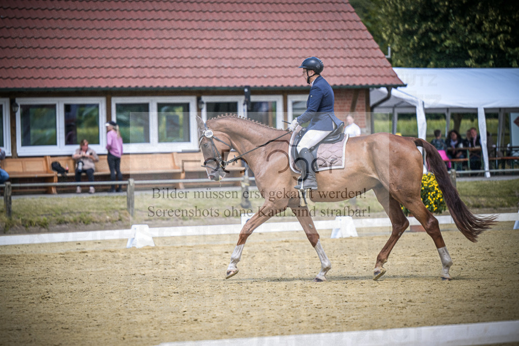 DOS_5043 | Entdecke hochwertige Reitturnierfotos von Foto Oger. Professionell, emotional und authentisch – jetzt Lieblingsmomente im Shop bestellen.Deutschlandweite Turnierfotografie. - Realisiert mit Pictrs.com