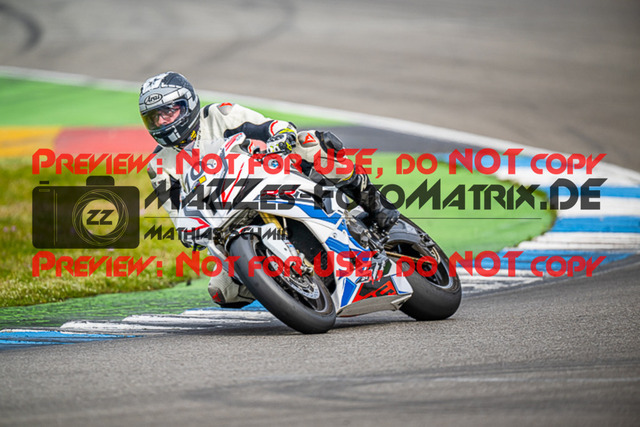 MaZZes_FotoMatrix_230410_6831 | GELB