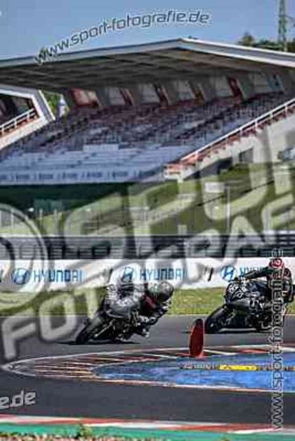 pubi1686 | Professionelle Fotos von Sportveranstaltungen, aber auch Hochzeiten und anderen Events. - Realisiert mit Pictrs.com