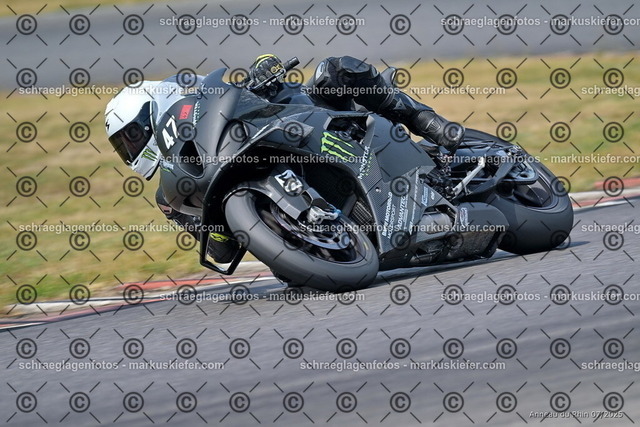 25bt04-1628 | markuskiefer.com - Realisiert mit Pictrs.com