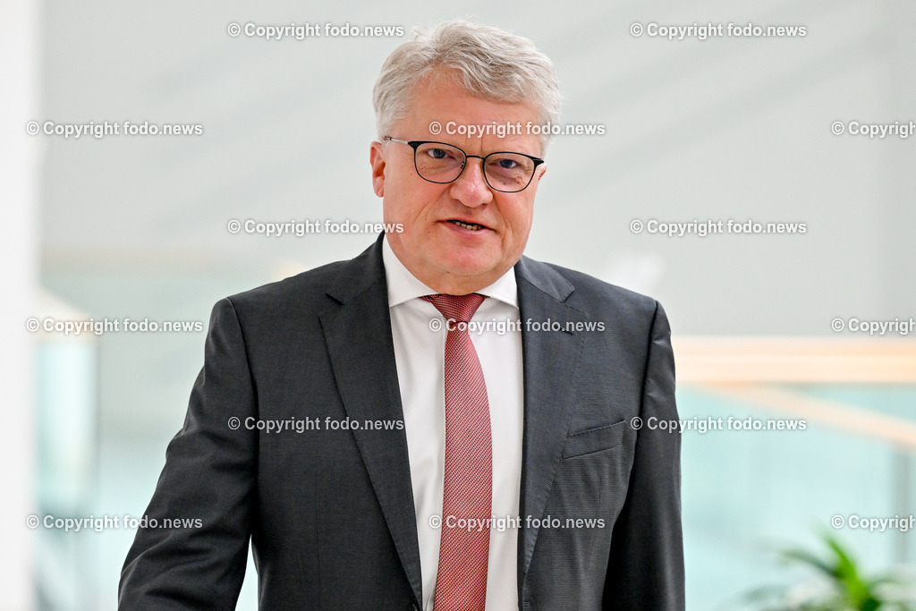 Klaus Luger (SP_ Bgm. der Stadt Linz)_ 10.03.2023-8 | 10.03.2023, Altes Rathaus, AUT, Buergermeister Klaus Luger, im Bild Klaus Luger (SP, Buergermeister der Stadt Linz) 