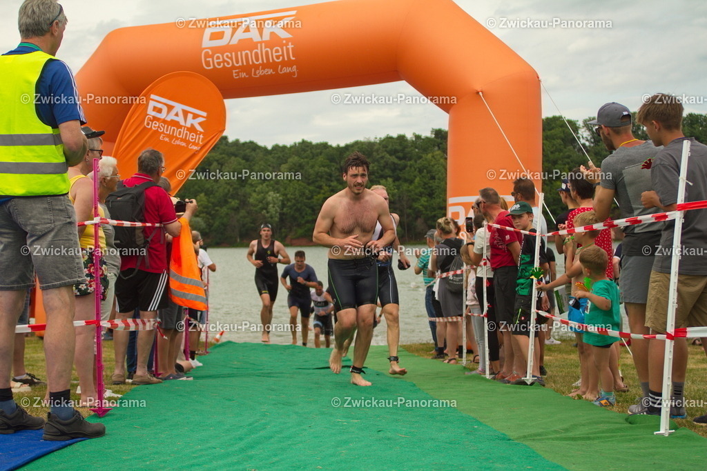 2023_0630_KoberTriathlon_Jeder0100 | Urban. Natur. Panorama. Luftbild. 
Der Bildershop für aufregende Perspektiven!
Für Deko, Wandbild und Kalender!
Wir bringen LED-Bilder zum Leuchten!
