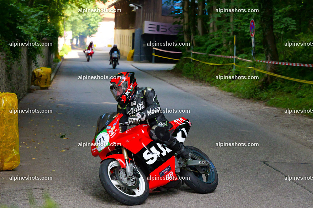 P1015512 | Erleben Sie atemberaubende, hochqualitative Fotos Ihrer Fahrt entlang der malerischen Alpenstraßen. Besuchen Sie alpineshots.com, um professionelle Aufnahmen Ihrer unvergesslichen Reise zu finden und zu kaufen - Realisiert mit Pictrs.com