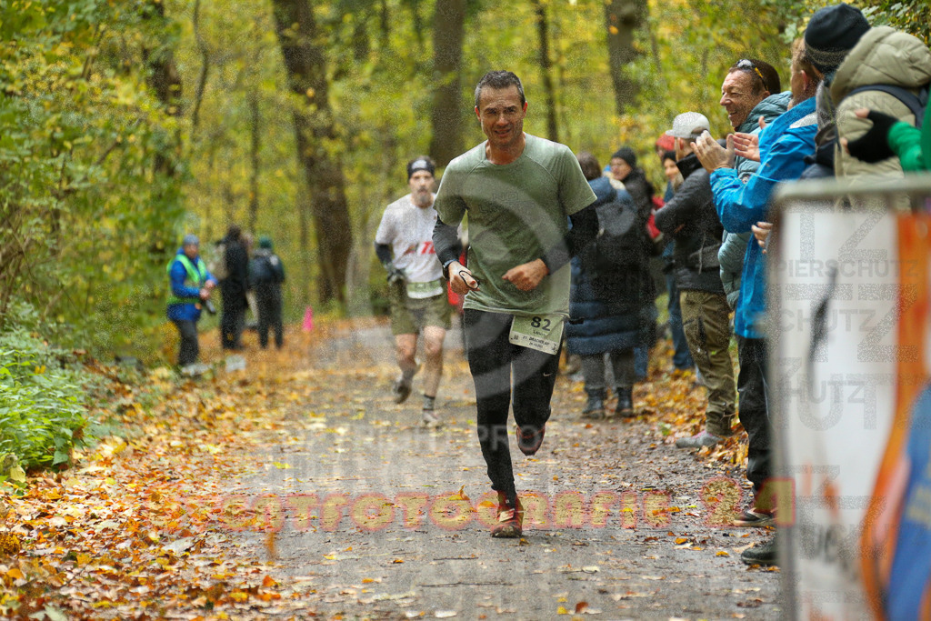 251026_1225_EX1_0339 | Sportfotografie im Rhein-Sieg Kreis, Köln, Bonn, NRW, Rheinland Pfalz, Hessen, etc. Unser Tätigkeitsfeld umfasst den Laufsport vom Volkslauf über den Marathon, Duathlon, Triathon bis zum Ultralauf wie Kölnpfad Ultra oder Schindertrail.