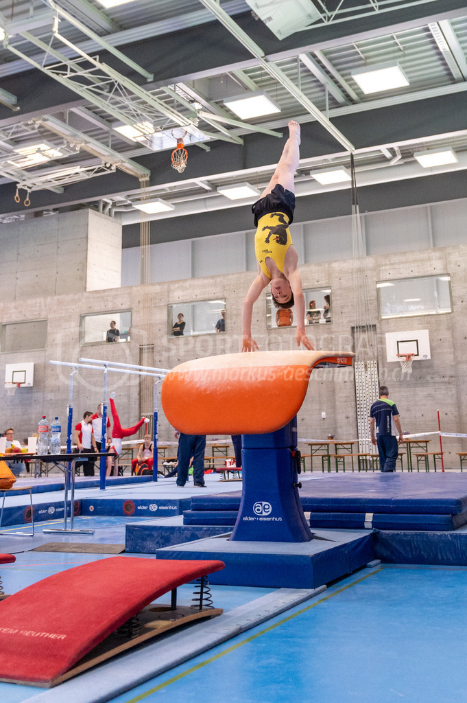 104. Zürcher Kunstturnertage Neftenbach - 14. May 2022 | 104. Zürcher Kunstturnertage Neftenbach
Turnhalle Ebni, Neftenbach
Programm 5 (P5)
Bild: Sportfotografie Markus Aeschimann | www.markus-aeschimann.ch - Realisiert mit Pictrs.com