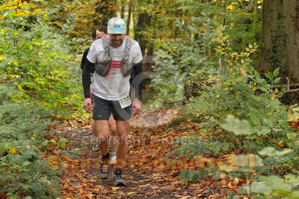 251026_1228_EV4_5087 | Sportfotografie im Rhein-Sieg Kreis, Köln, Bonn, NRW, Rheinland Pfalz, Hessen, etc. Unser Tätigkeitsfeld umfasst den Laufsport vom Volkslauf über den Marathon, Duathlon, Triathon bis zum Ultralauf wie Kölnpfad Ultra oder Schindertrail.