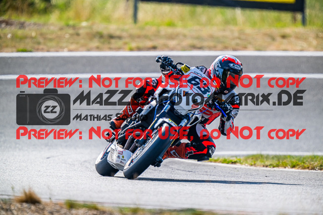 MaZZes_FotoMatrix_220722_8862 | TWIN