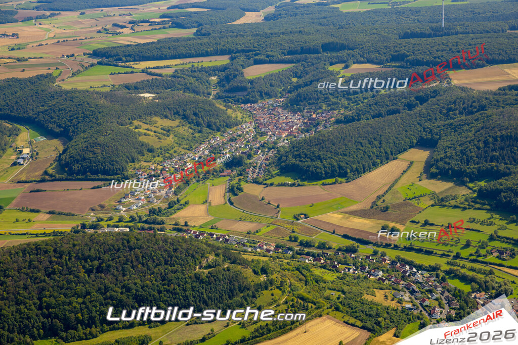 Das Luftbild zeigt :  Sulzthal - Die Luftaufnahme wurde 2024 vom UL-Flugzeug aus erstellt ( keine Drohne ) - Hochauflösende Luftaufnahme - Für grossformatige Ausdrucke geeignet. Die Geschenkidee !Mit Lizenz und Bildrechte bestellbar