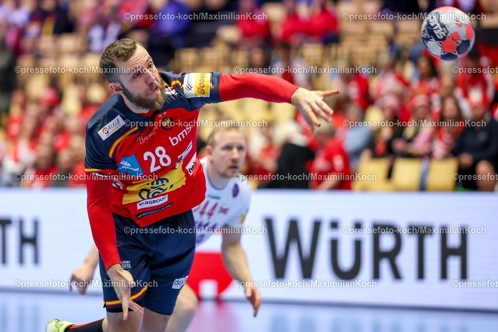 EHF22012602018 | 22.01.2026, Handball, Men's EHF EURO 2026, Spanien - Norwegen, Jyske Bank Boxen in Herning, Dänemark, Main Round:  Aleix Gomez Abello (Espania #28) 