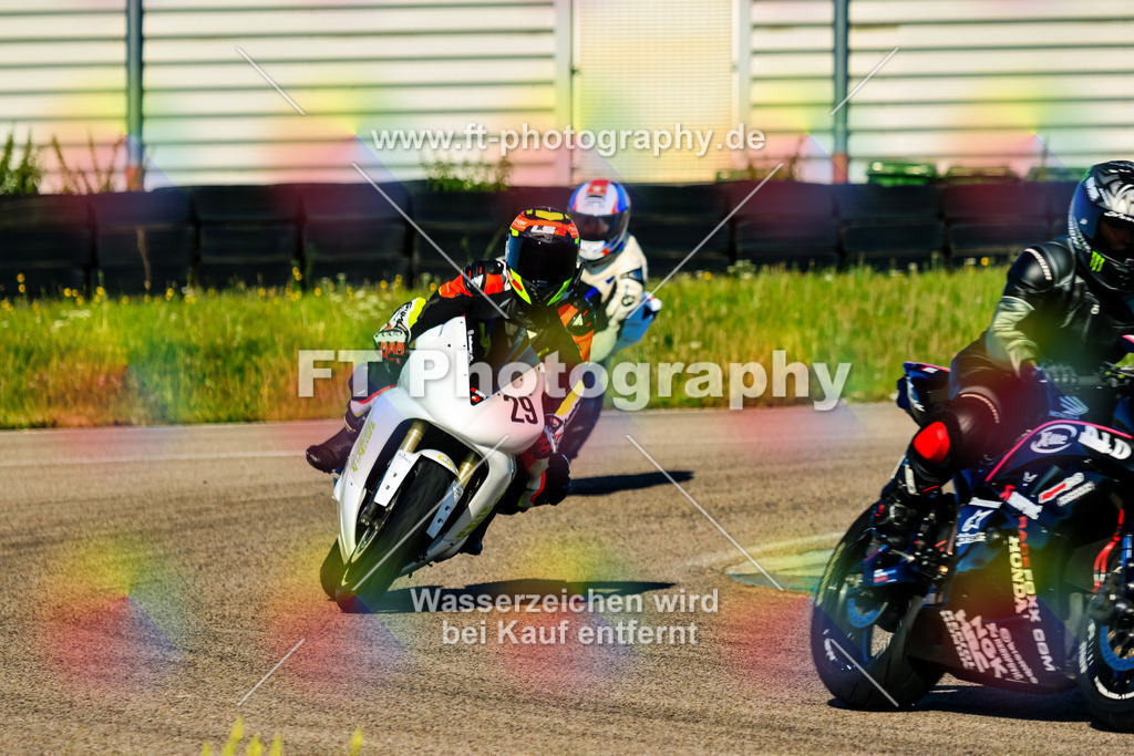 029-1322 | Hier findet Ihr Bilder von Touristenfahrten auf der Nürburgring Nordschleife oder von anderen Veranstaltungen die ich besucht habe. Viel Spass beim Durch Schauen 