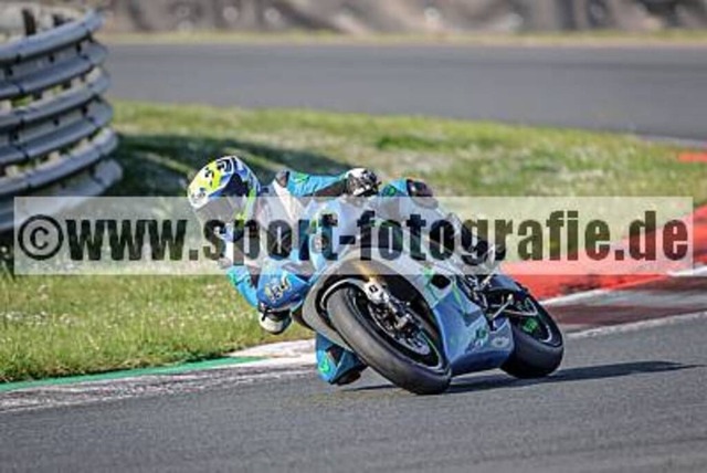 spof7138 | Professionelle Fotos von Sportveranstaltungen, aber auch Hochzeiten und anderen Events. - Realisiert mit Pictrs.com