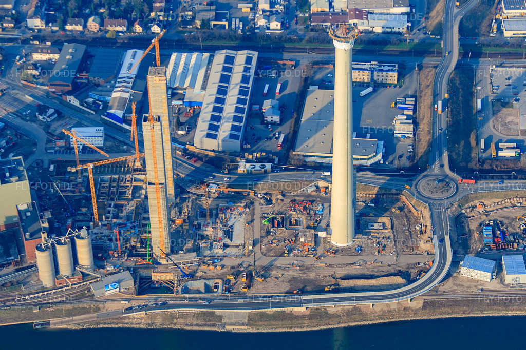 Luftbild: Baustelle zum Neubau der Kraftwerksanlagen und Abgas- Türme des Heizkraftwerkes GKM Block 6 im Ortsteil Neckarau in Mannheim im Bundesland Baden-Württemberg in Deutschland. Foto: IMG_25277.jpg vom 23.03.2010 durch Werner Riehm/FLY-FOTO.de