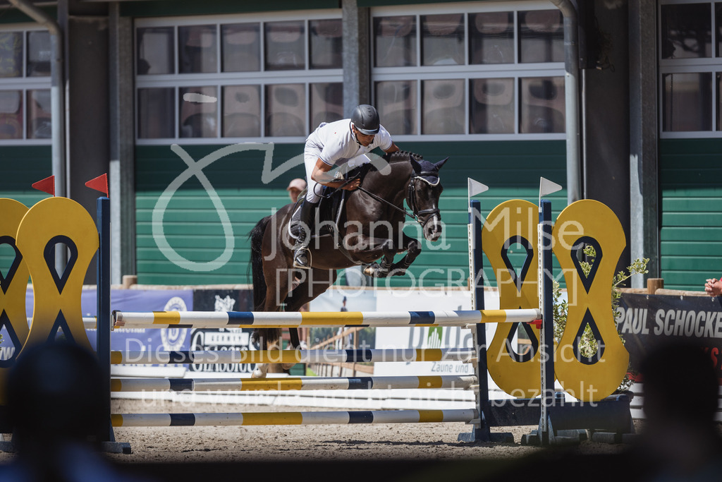 230610_Mühlen_Quali5j-916 | Deine schönsten Turniermomente als professionelle Fotos! Entdecke hochwertige Pferdesport-Fotografie im Online-Shop. Jetzt Fotos finden & bestellen!