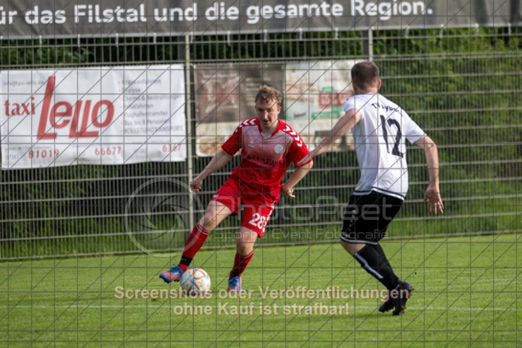 20250616_200606_0732 | #,  TV Eybach (weiß) vs. 1.FC Donzdorf II (rot), Fussball, Entscheidungsspiel 3 in Kreisliga A3 - Bezirk Neckar/Fils, Saison 2024/2025, Rasensportplatz, Staufenecker Str. 41, 73084 Salach, 16.06.2025 - 18:30 Uhr,Foto: PhotoPeet-Sportfotografie/Peter Harich