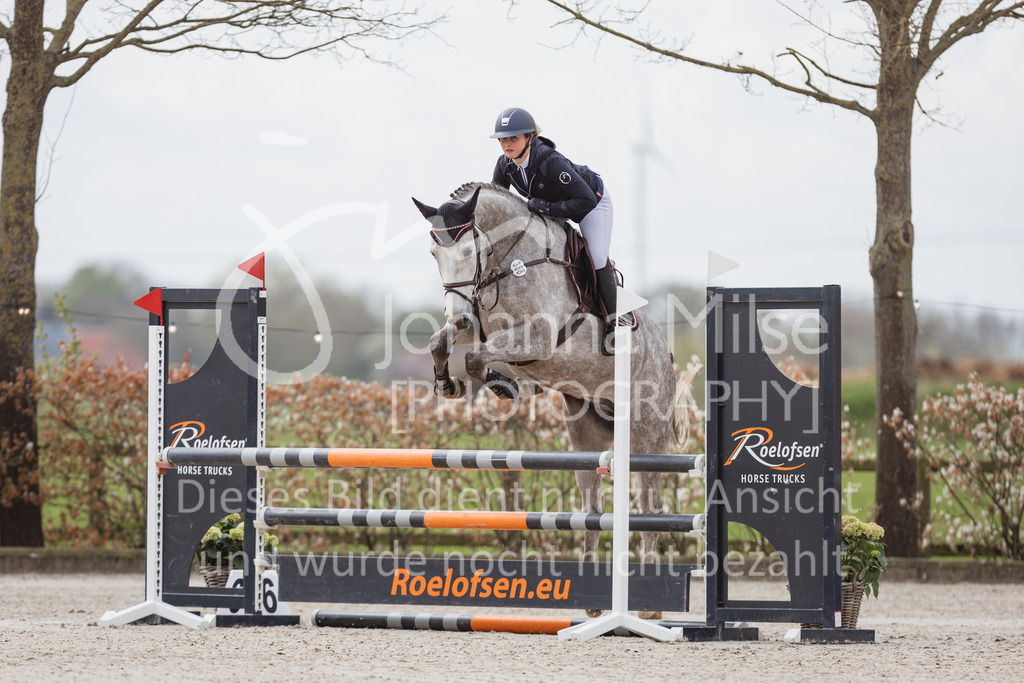 230425_Lemwerder_SprPf-A2St-202 | Deine schönsten Turniermomente als professionelle Fotos! Entdecke hochwertige Pferdesport-Fotografie im Online-Shop. Jetzt Fotos finden & bestellen!