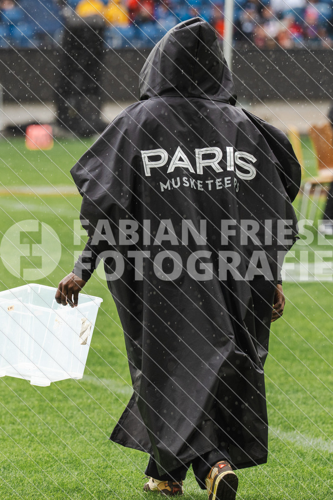 GER Rhein Fire vs. Paris Musketeers, Football, European League of Football, Spieltag 4, Saison 2025, 08.06.2025 | GER Rhein Fire vs. Paris Musketeers, Football, European League of Football, Spieltag 4, Saison 2025, 08.06.2025Foto: Fabian Friese - Realisiert mit Pictrs.com