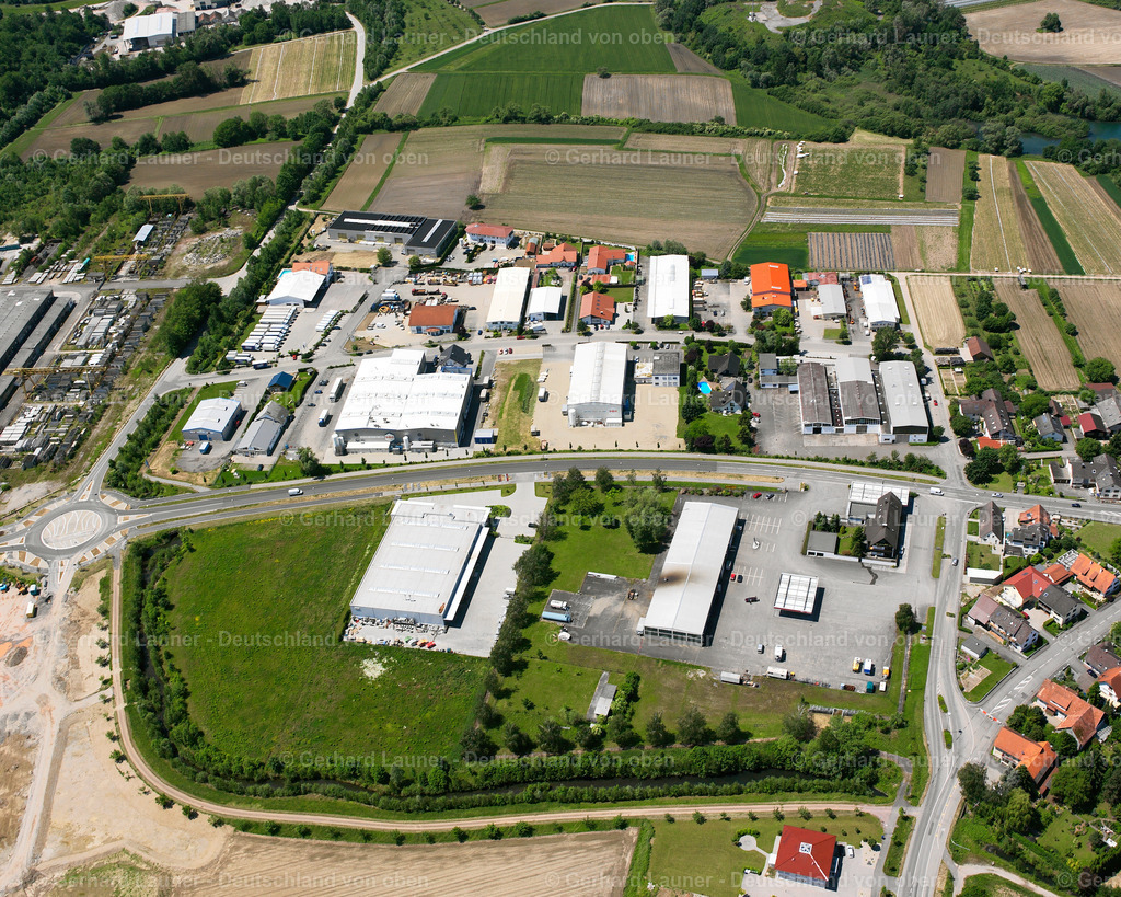 2626291 | GOLDSCHEUER 09.06.2006 Gewerbegebiet und Firmenansiedlung  in Goldscheuer im Bundesland Baden-Württemberg, Deutschland // Industrial estate and company settlement  in Goldscheuer in the state Baden-Wuerttemberg, Germany Foto: Gerhard Launer