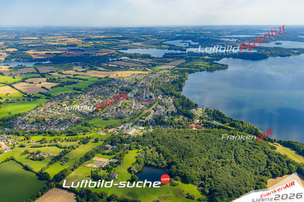 Übersichts Bild Ascheberg - Die Luftaufnahme wurde 2025 vom UL-Flugzeug heraus erstellt ( keine Drohnenaufnahme ) - Hochauflösende Luftaufnahme - für Wandbilder und großformatige Ausdrucke geeignet. Das besondere Geschenk!Hier alle&nbsp;Infos zur Lizenzierung der LuftaufnahmeWir fliegen auch dieses Jahr wieder in Ihre Region um Luftbilder zu erstellen.- Luftbild anfragen