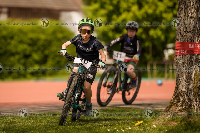 Eierlesen 2026 | Sie wurden bei einem Event oder Sportanlass fotografiert? Hier finden sie ihre Bilder! - Realisiert mit Pictrs.com