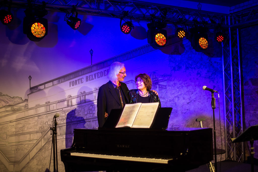 Uschi Brüning | Uschi Brüning im Forte Belvedere Leisnig zum Festival Hallo Leisnig 2022. - Realisiert mit Pictrs.com