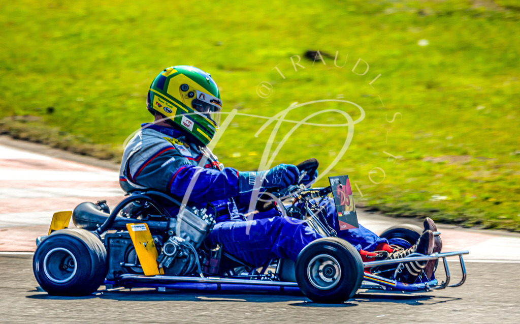 B5C25B57-E69D-45A6-91FA-7B580E0FFF3B | traudl_s_fotos