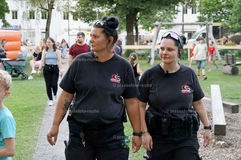 news-2023-Juli15-Marktfest_Reutte1-DSC06076 | Info aus dem Bezirk Reutte/Ausserfern Tirol sowie eine umfangreiche Bilddatenbank über die gesamte Region: Lechtal, Talkessel Reutte, Tannheimertal, Zwischentoren. Lech, Plansee, Zugspitze, Grenztunnel, B179, Fernpassstraße, Verkehr, Lawinen, Tradition, - Realisiert mit Pictrs.com