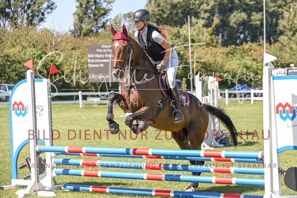 Schugtsche-Düren.2024.04-Stilspringprf.E-13 | Schugtsche Fotografie - Realisiert mit Pictrs.com