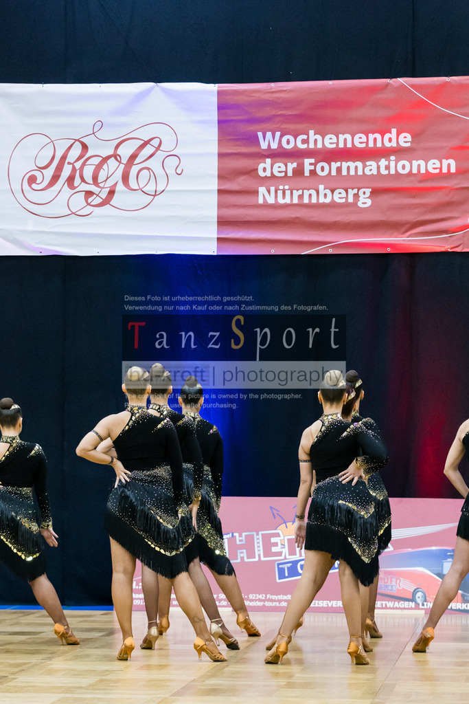 202603145_RL_Lat-Formationen_Nbg_5780 | Tanzsportbilder, Standardtanz, Lateintanz, WDSF, DTV, LTVB, dancecomp, goc, hessen tanzt, blaues band der spree, walzer, tango, wiener walzer, slowfox, quickstepp, samba, rumba, cha-cha-cha, paso doble. jive, hd-kroft photography, turniertanzsport