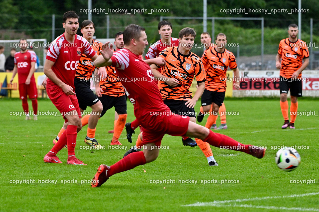 SV Viktoria Viktring vs. FC Mondi Frantschach | #21 Vadym Ukrainets SV Viktoria Viktring, #10 Raphael Kassler SV Viktoria Viktring, SV Viktoria Viktring vs. FC Mondi Frantschach, SV Viktoria Viktring vs. FC Mondi Frantschach am 02.08.2025 in Klagenfurt (Sportplatz Viktrink), Austria, (Photo by Bernd Stefan)