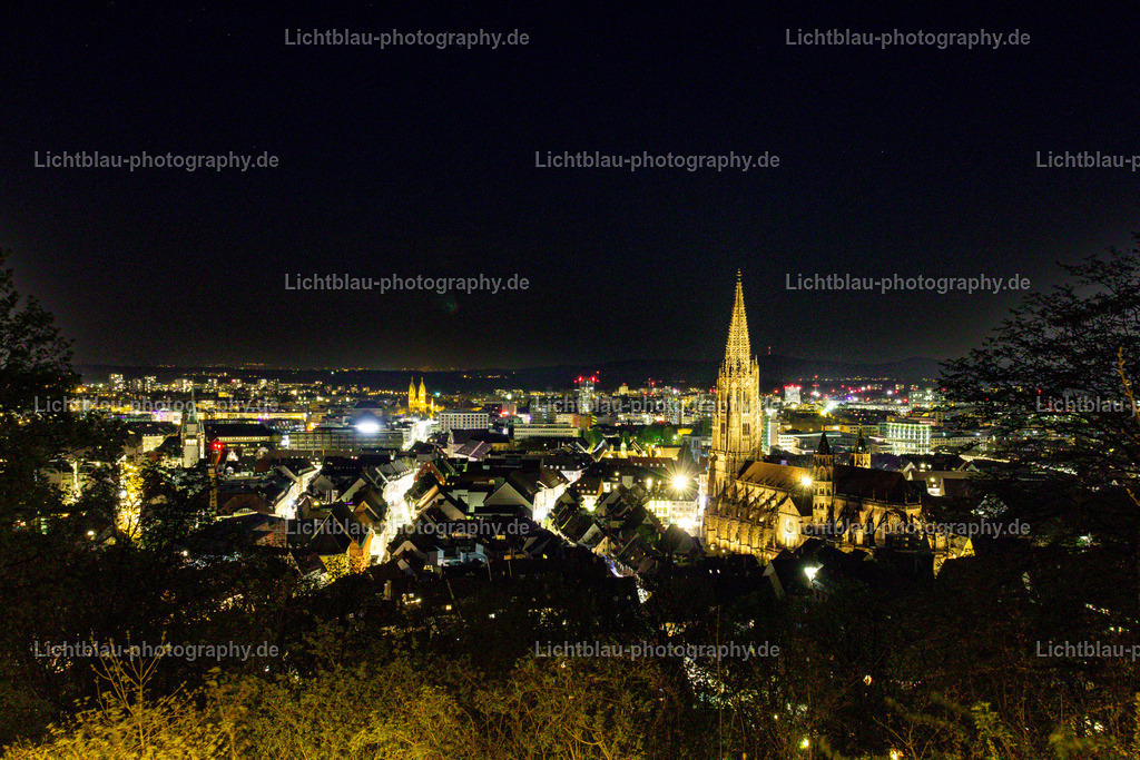 Freiburger Münster bei Nacht  | Freiburger Münster bei Nacht  - Realisiert mit Pictrs.com