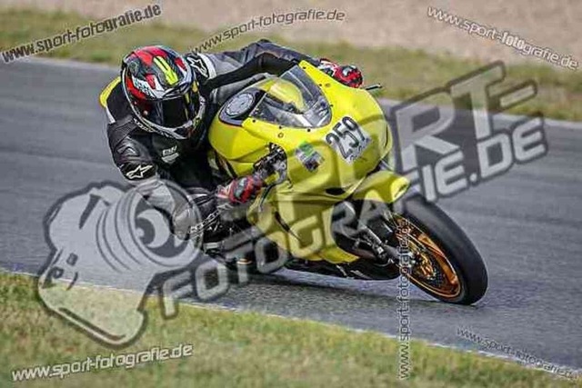 pubi0791 | Professionelle Fotos von Sportveranstaltungen, aber auch Hochzeiten und anderen Events. - Realisiert mit Pictrs.com