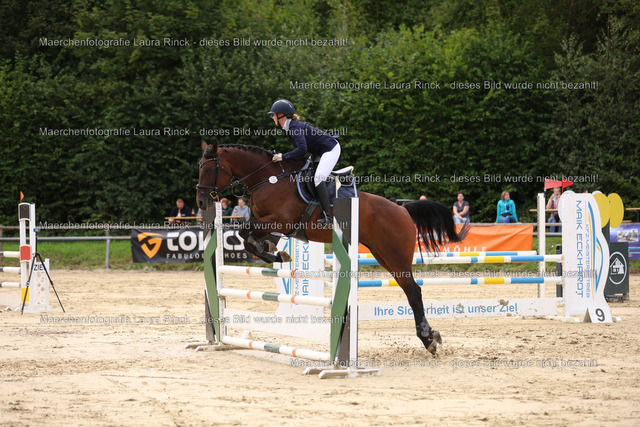 HG9A9321 | laurarinckfotografie - Realisiert mit Pictrs.com