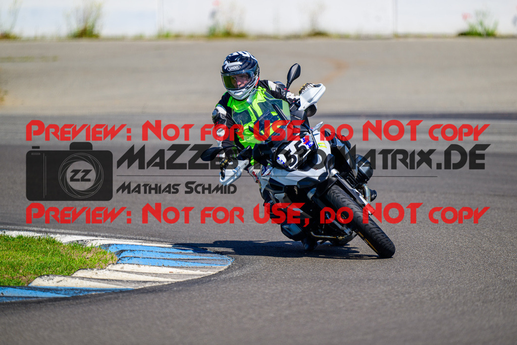 MaZZes_FotoMatrix_240520_6021986_8825 | INST