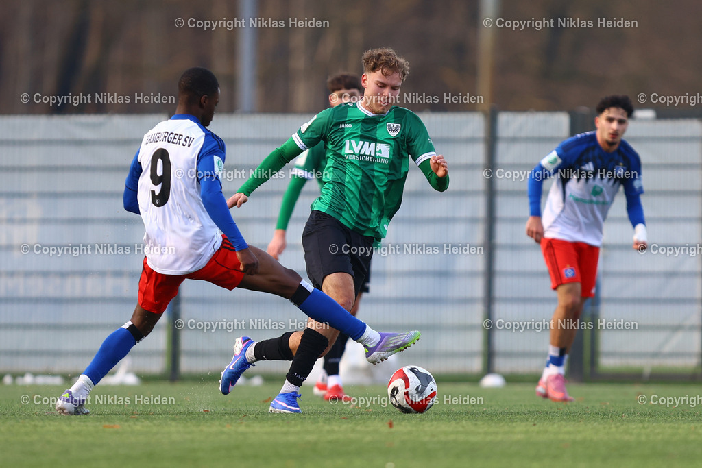 NH_HamburgerSVU19_PreußenMünsterU19_Testspiel_17012026 | #9 Olamide Medaiyese (Hamburger SV U19), #22 Till Höfling (Preußen Münster U19)Fußball I Junioren I Testspiel I Saison 2025-2026  I Hamburger SV U19 - Preußen Münster U19 I 17.01.2026 I Alexander-Otto-Akademie