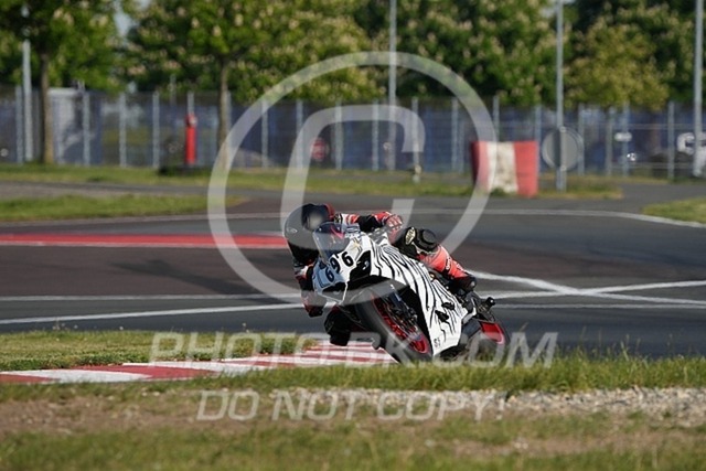 2025_05_12_PBK_14889 | Sportfotografie; SlowMotion; Video; Rennstrecke; Hafeneger; Speer; Racing; RSE; BMW; CBO; Trackday; Motorsportarena; Hockenheimring; Brno; Most; Barcelona; Valencia