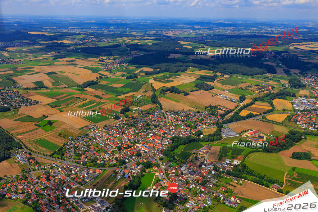 Die Luftaufnahme der Stadt Dormitz wurde 2017 vom Flugzeug heraus erstellt ( keine Drohne )- hohe Auflösung für beste Qualität