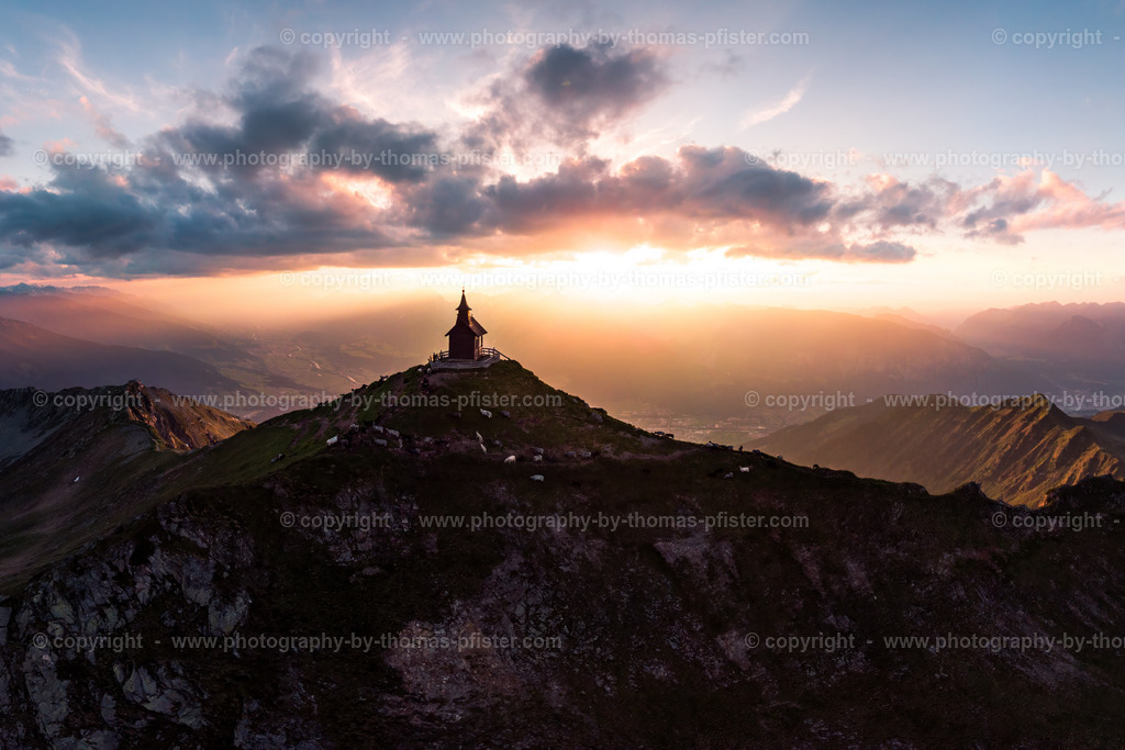  Kellerjoch Sonnenuntergang copyright  Thomas Pfister-2 | PHOTOGRAPHY BY THOMAS PFISTER